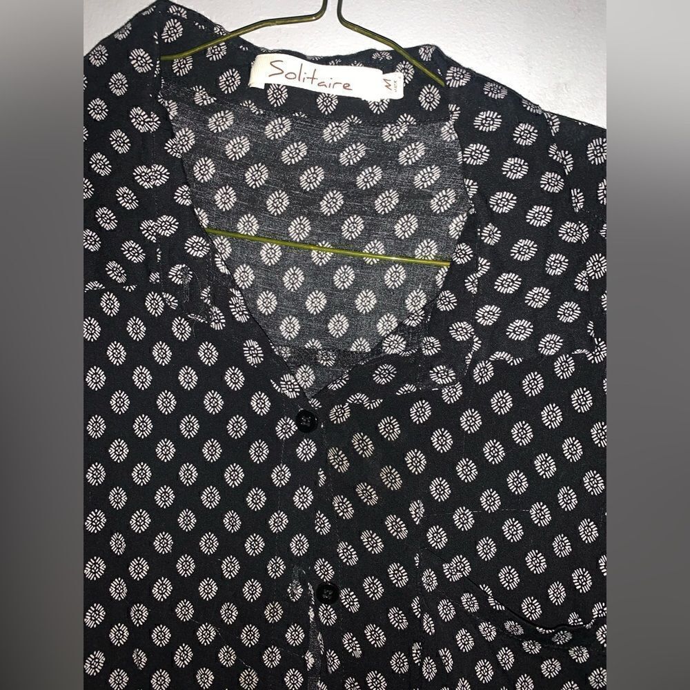 Button up blouse  - Picture 4 of 5